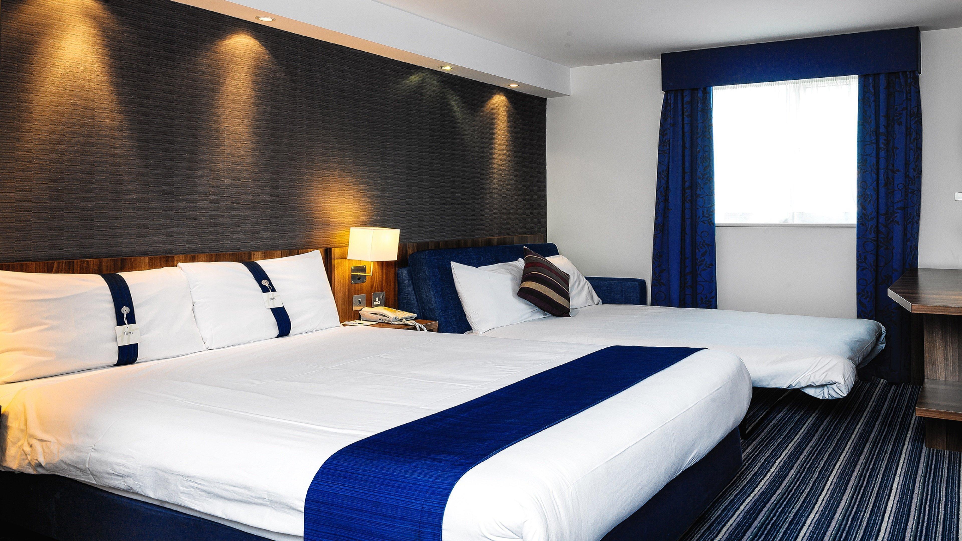 Holiday Inn Express Glenrothes By Ihg Exterior photo