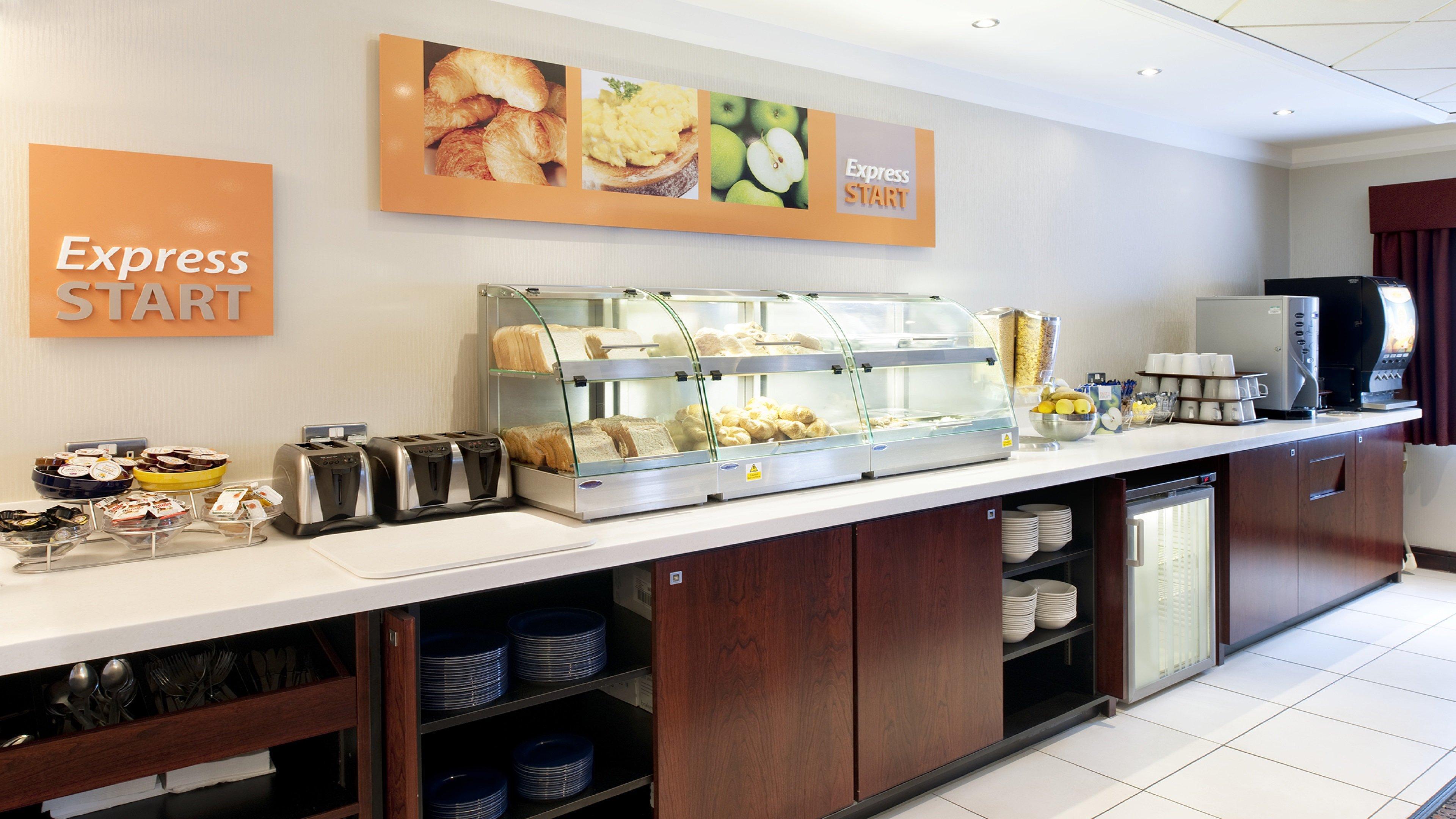 Holiday Inn Express Glenrothes By Ihg Exterior photo